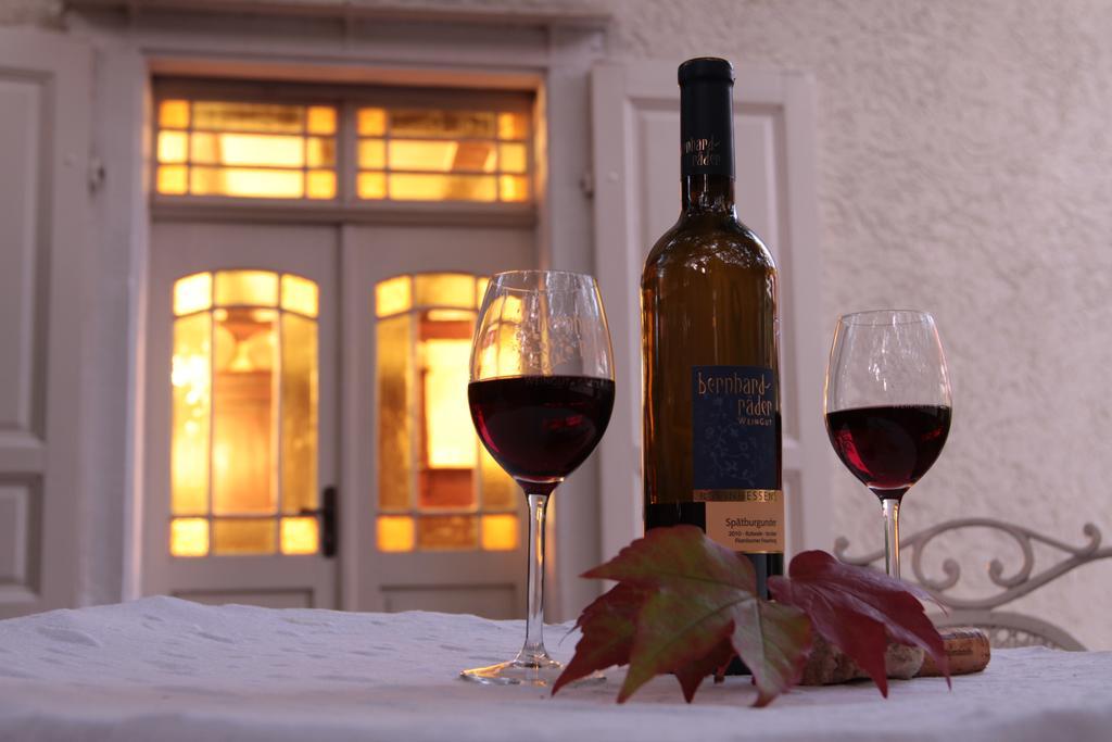 Bio-Weingut, Gaestehaus Und Kraeuterhof Flomborn Eksteriør bilde